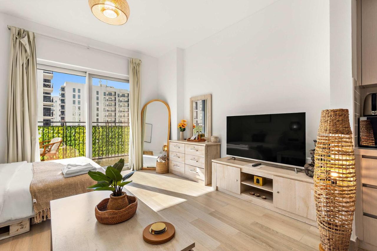 Silkhaus Vacation Homes Studio in Water's Edge with Access to Canal