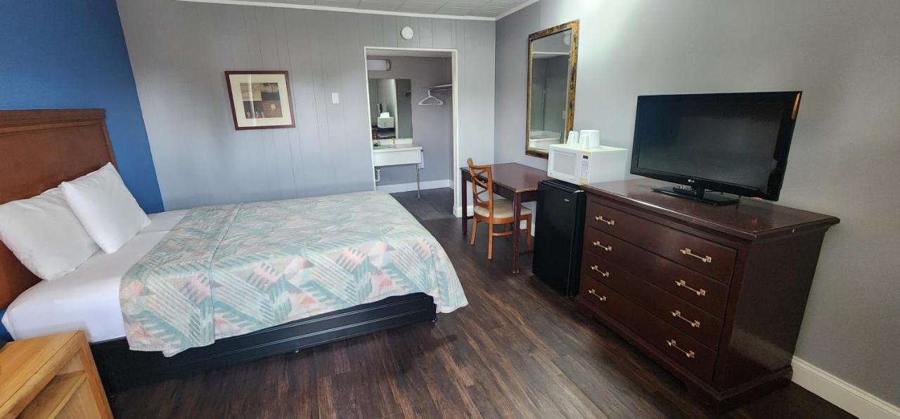 Budget Inn Horseheads, NY — photo 16