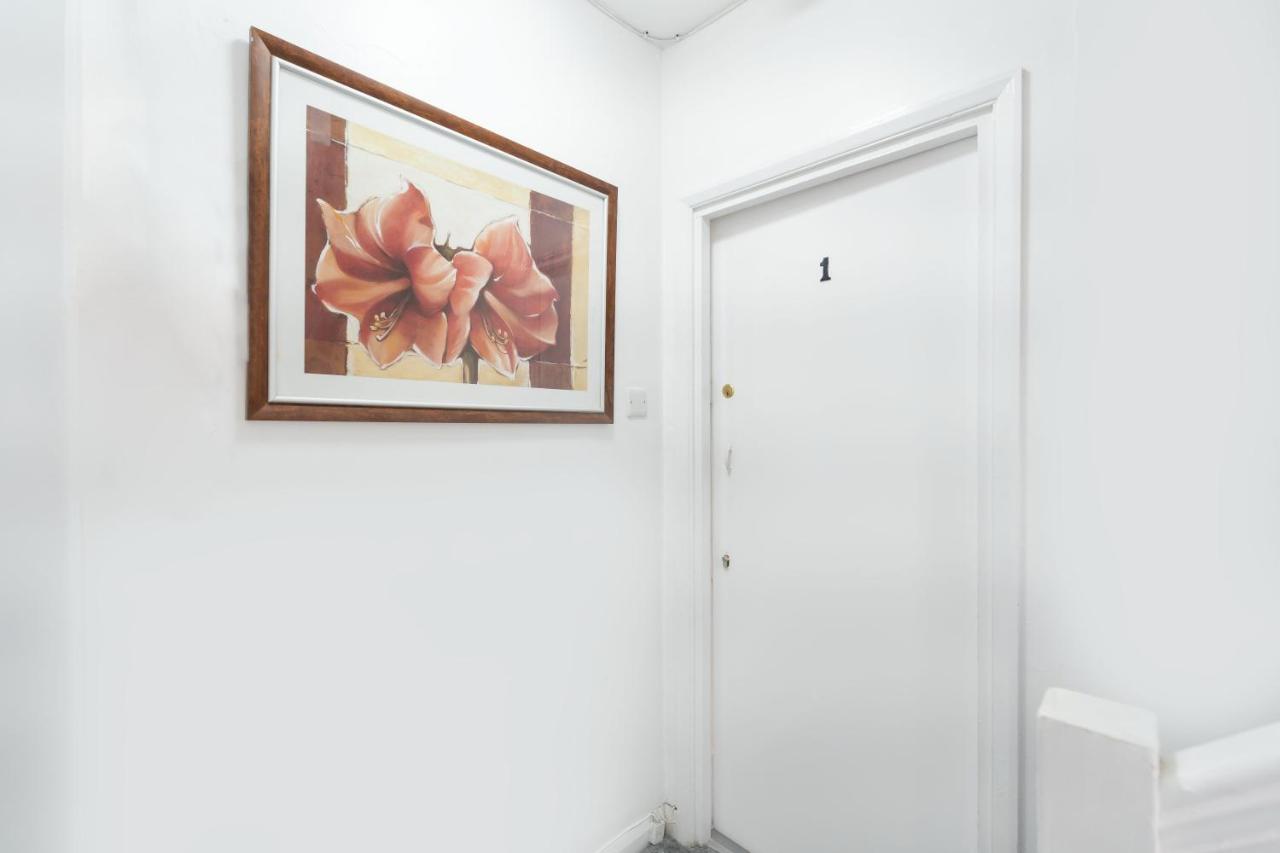 King's Cross Apartments - 5