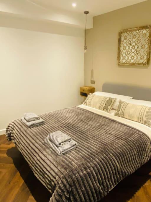 The Sanctuary, luxury studio apartment in Bath