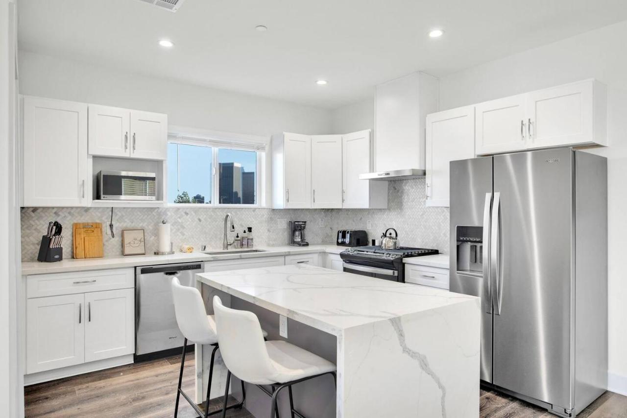 Fresh & New Downtown LA Condo! - 4