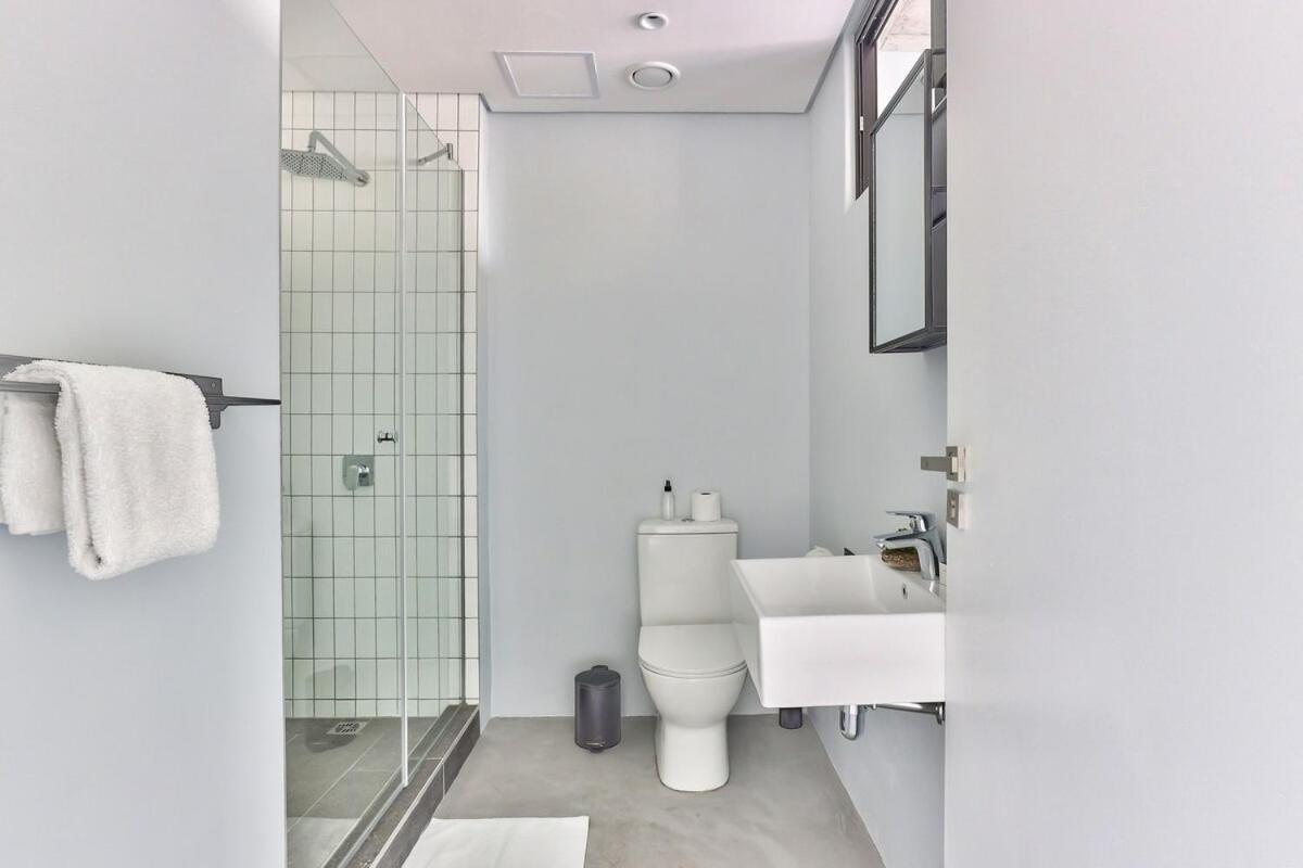 Chic Coastal Couple’s Escape - 3