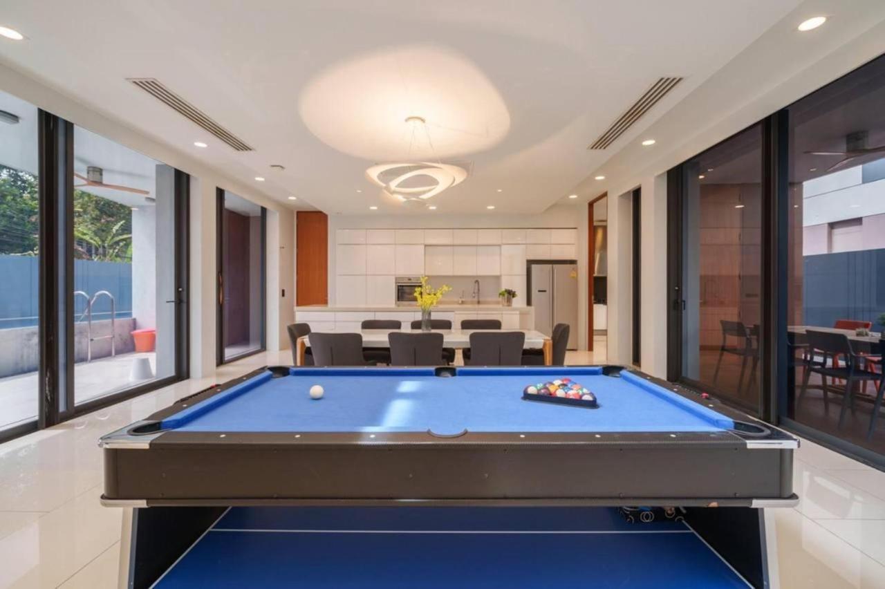 Ekkamai Villa Sleeps 12 with Cinema - 5