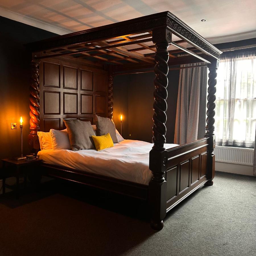 Vicars Suite