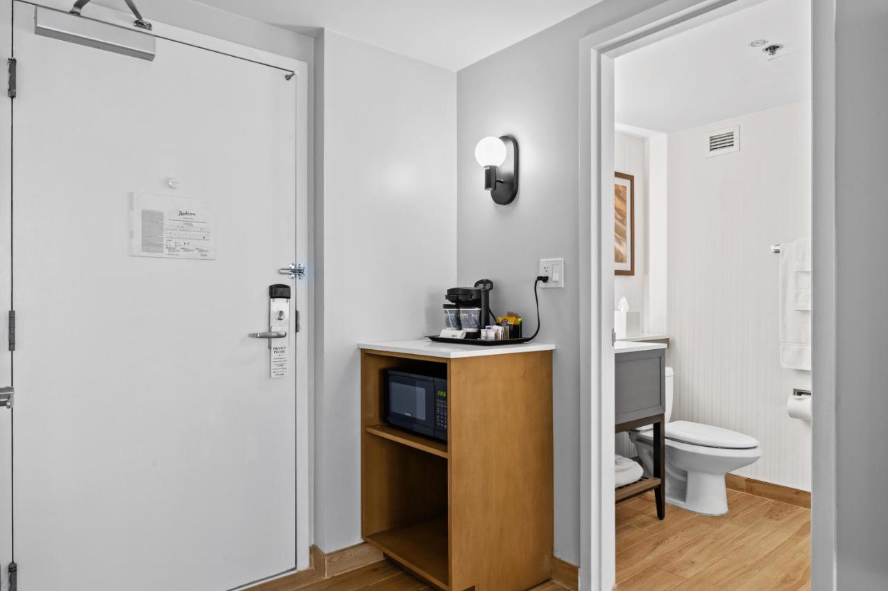 DoubleTree by Hilton New York JFK Airport - 3