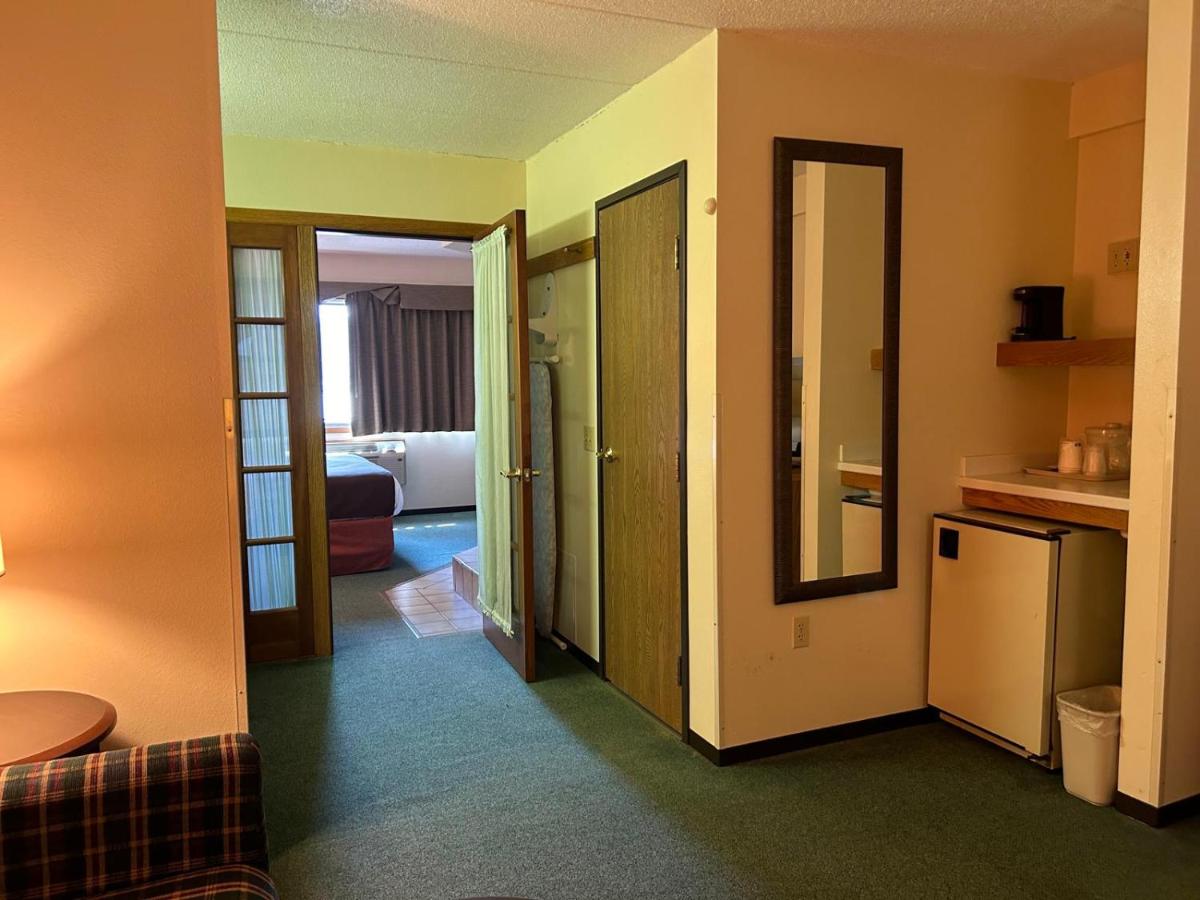Northwoods Inn & Suites Blackduck — photo 12