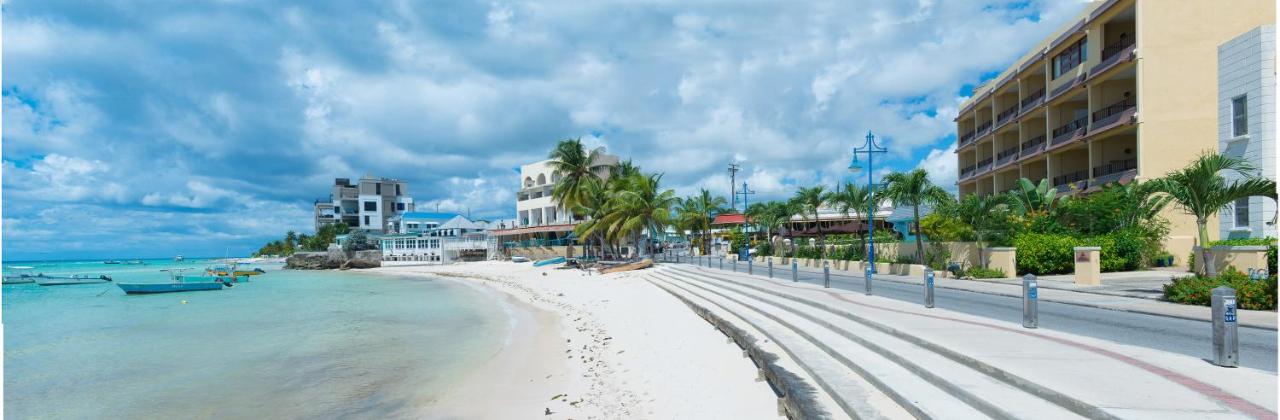 Beach: Yellow Bird Hotel