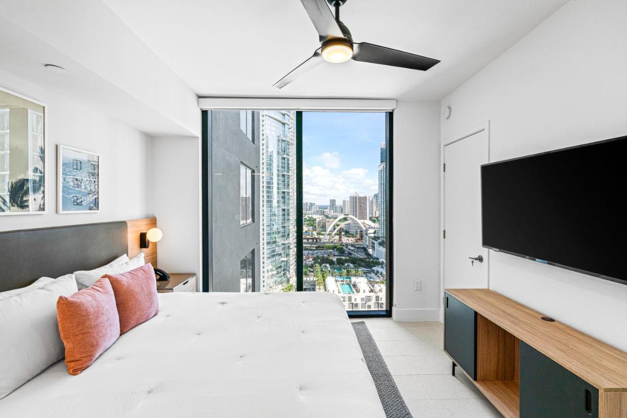 New Luxury 26th Floor Apartment in the heart of Miami - 2