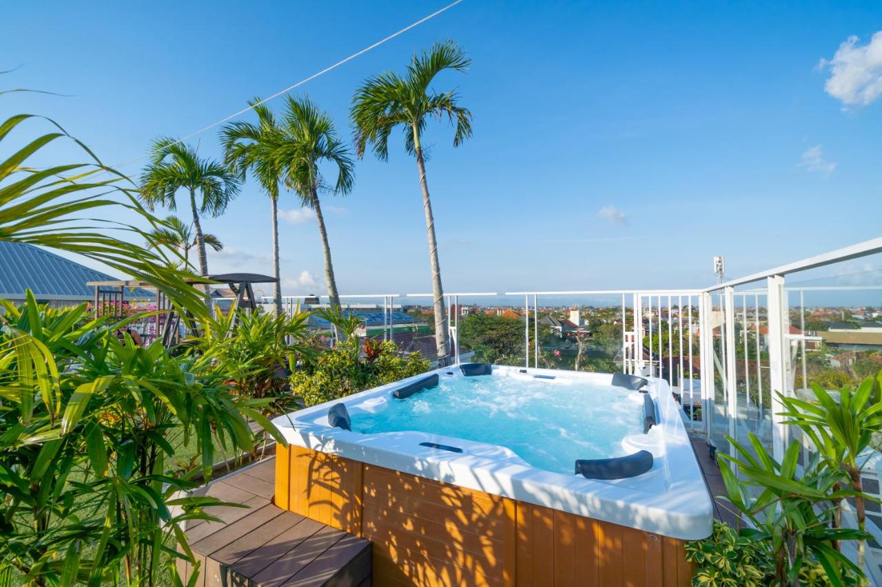 Bustle Base Coliving and Coworking Space - 2