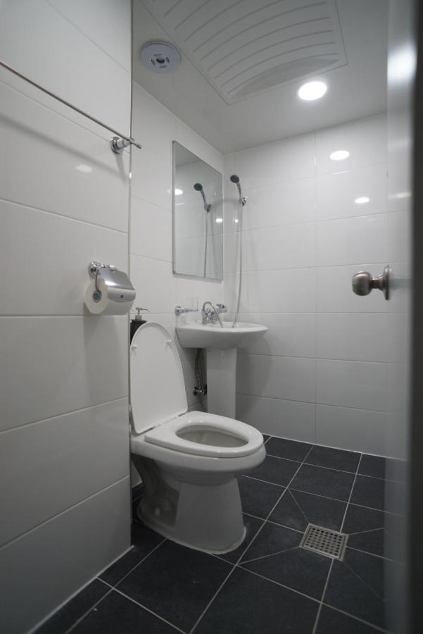 HOTEL YH- Yeonhuijang - 4