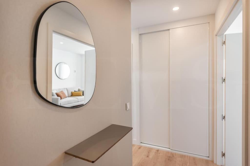 22nd floor modern urban sky apartment with parking & gym by REMS - 2