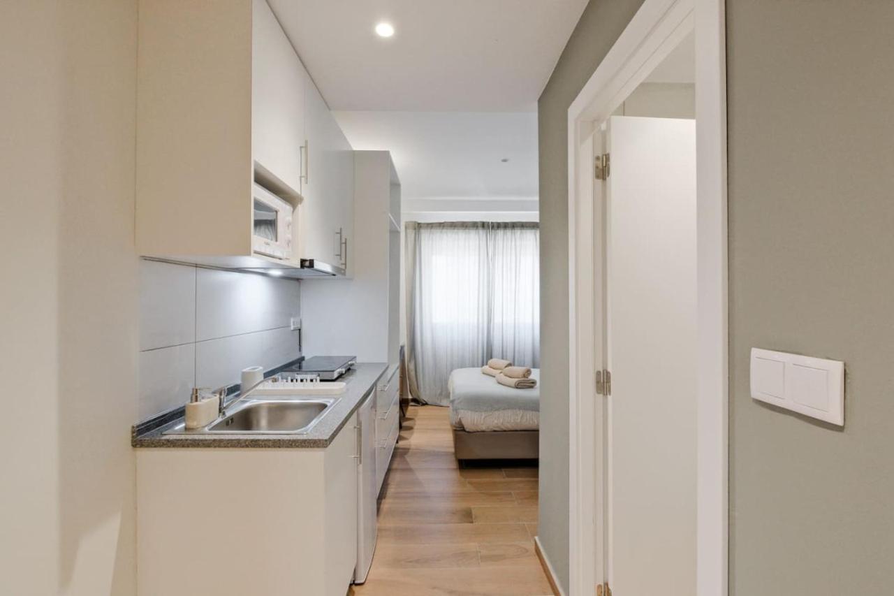 Lovely studio fully equipped near subway N1 - 2