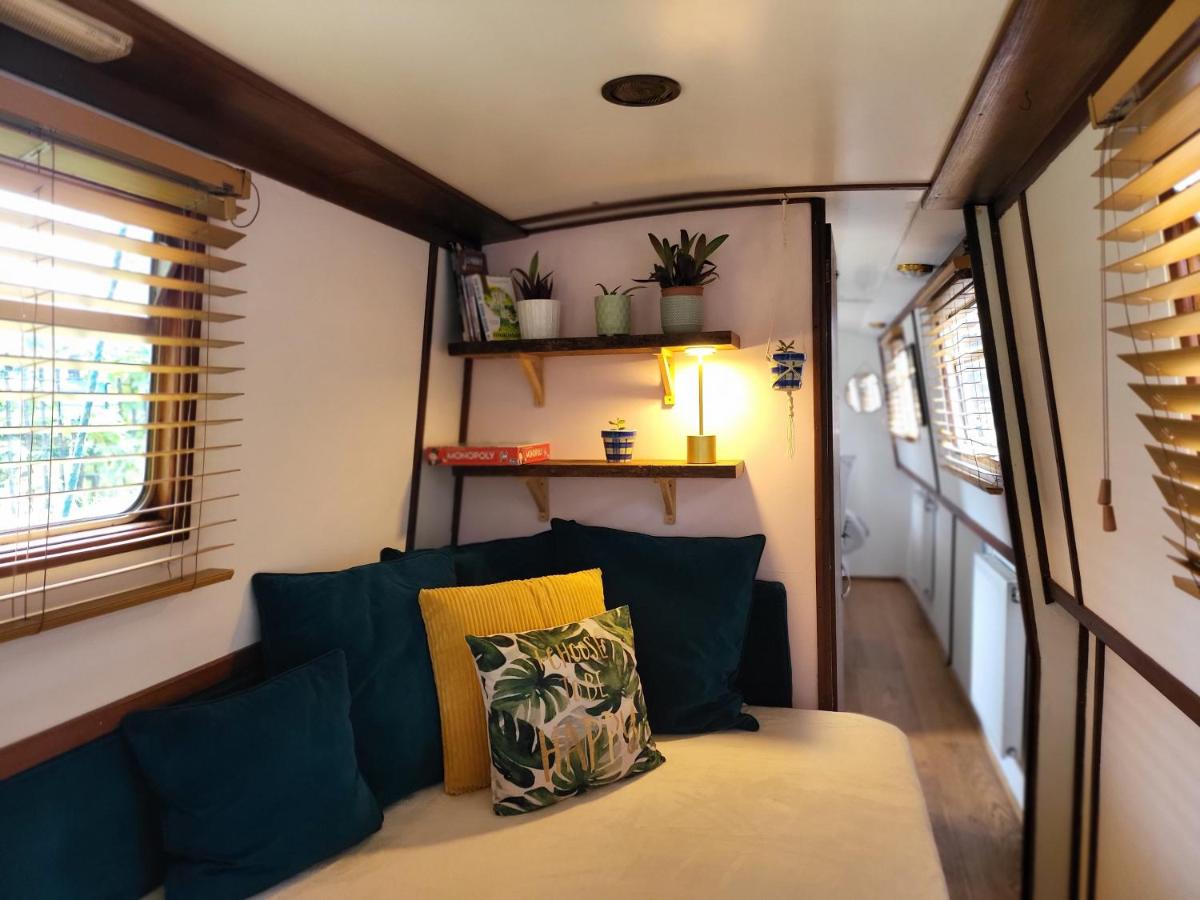 Lovely Canal Boat in Little Venice for Family & Friends - 2