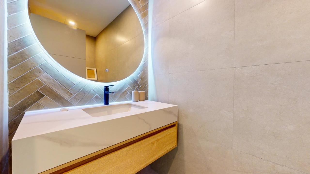 Vacationer Holiday Homes I Vibrant One Bed in Marina I The Point Tower - 3