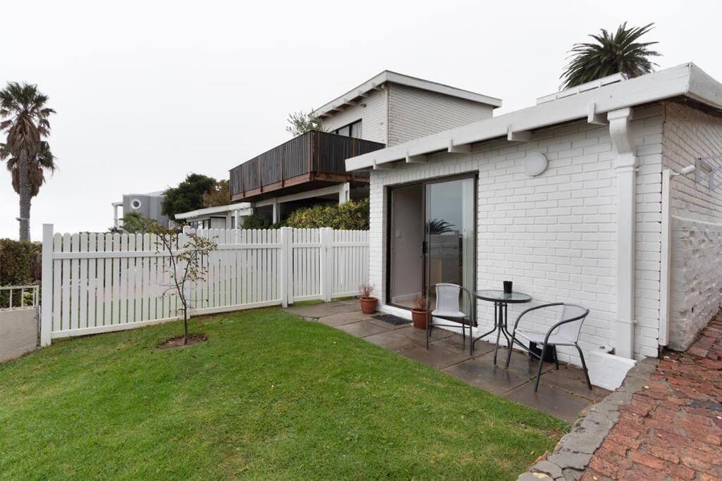 Camps Bay Cottage - 3