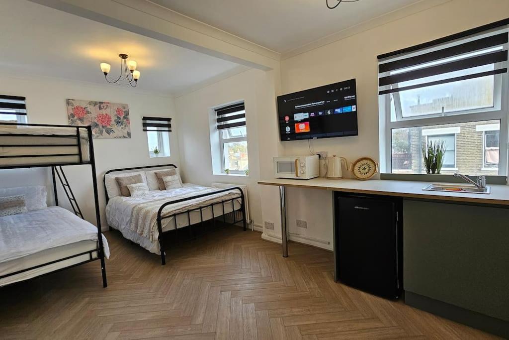 Central Studios & Ensuite Rooms! - Camberwell