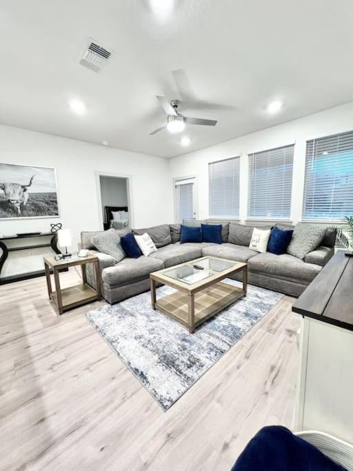 Comfy Home mins from Downtown, UT, Domain & Rodeo - 4