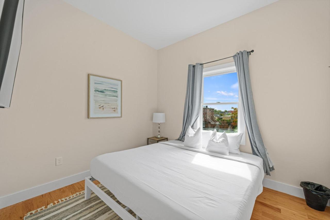 Skyline Serenity Luxe NYC Retreat - 2