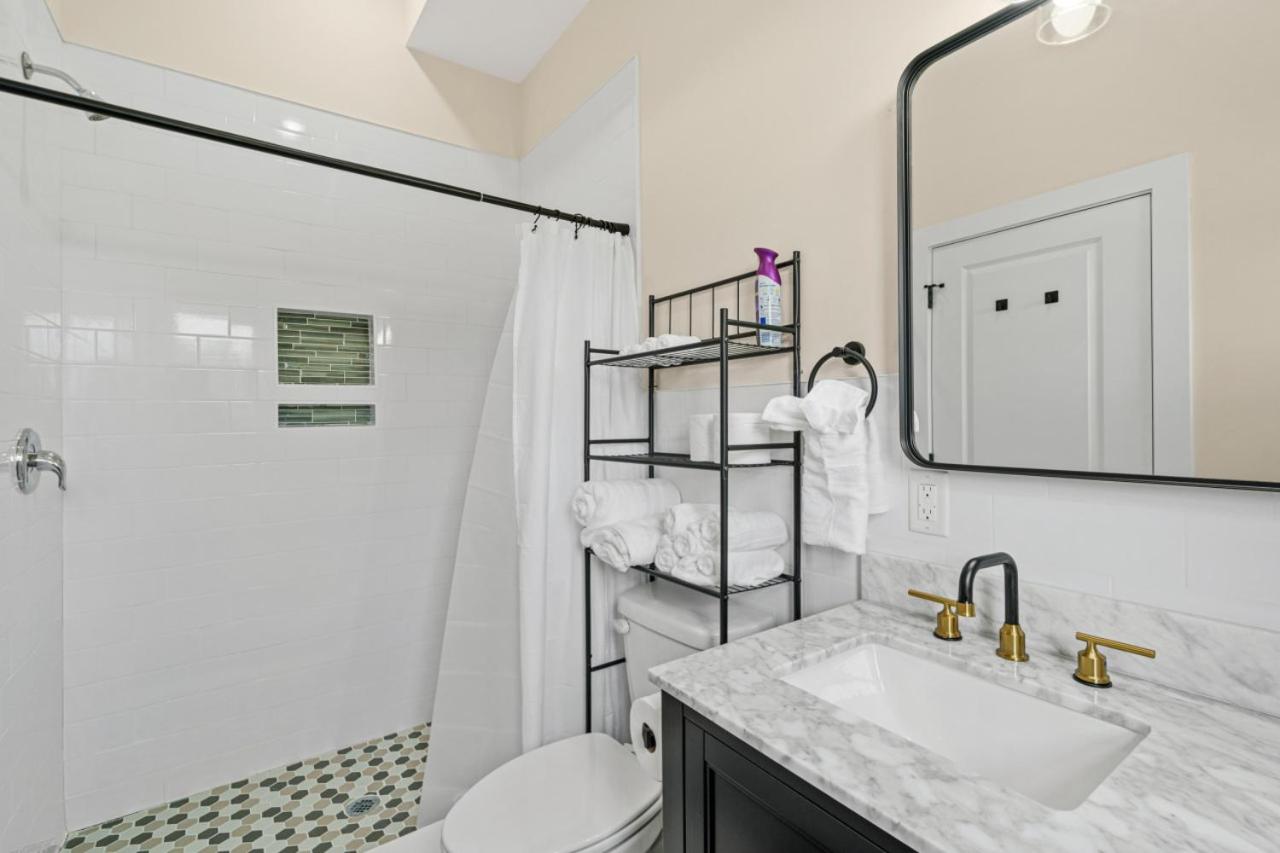 Skyline Serenity Luxe NYC Retreat - 3