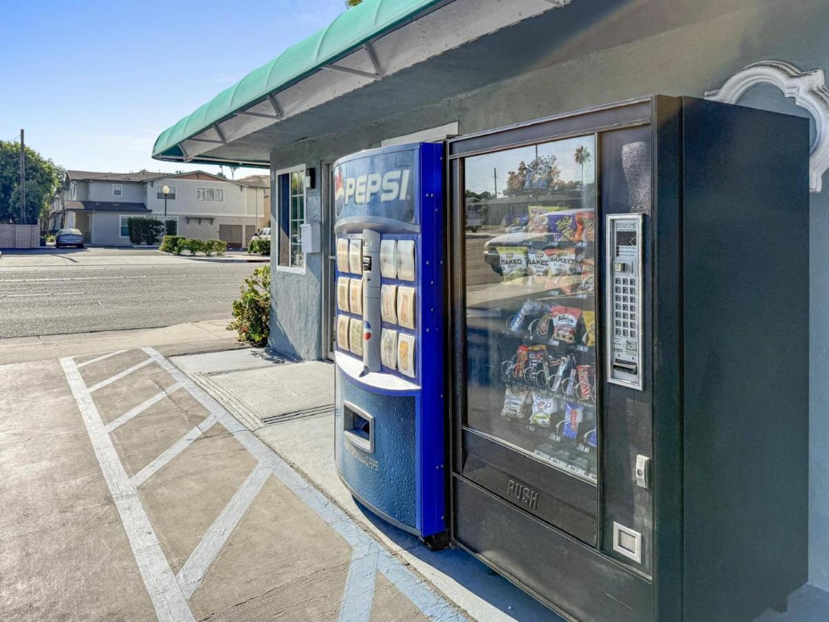 Super 7 Motel — photo 4