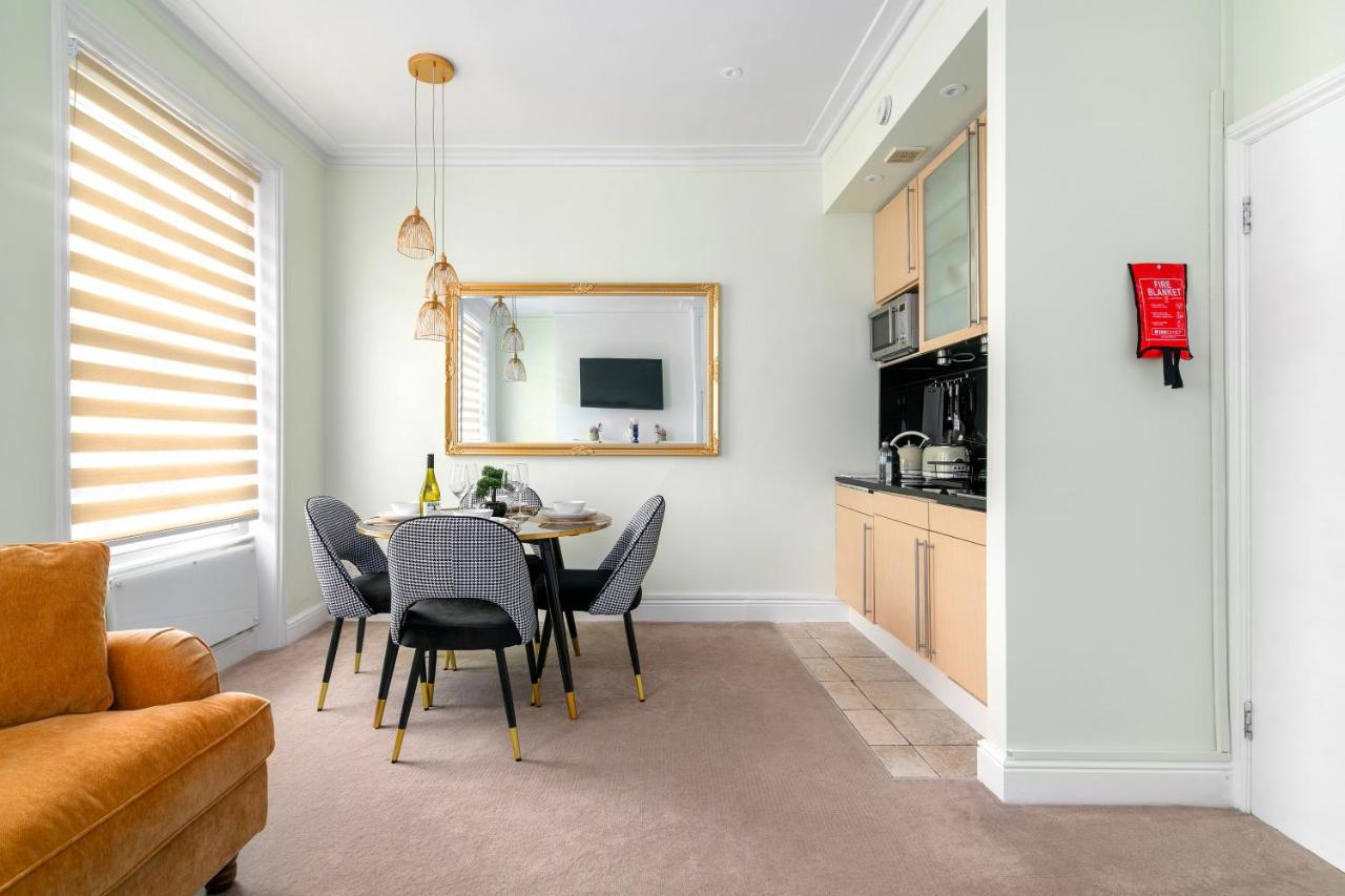 1 bed flat minutes from Holland Park station! - 4