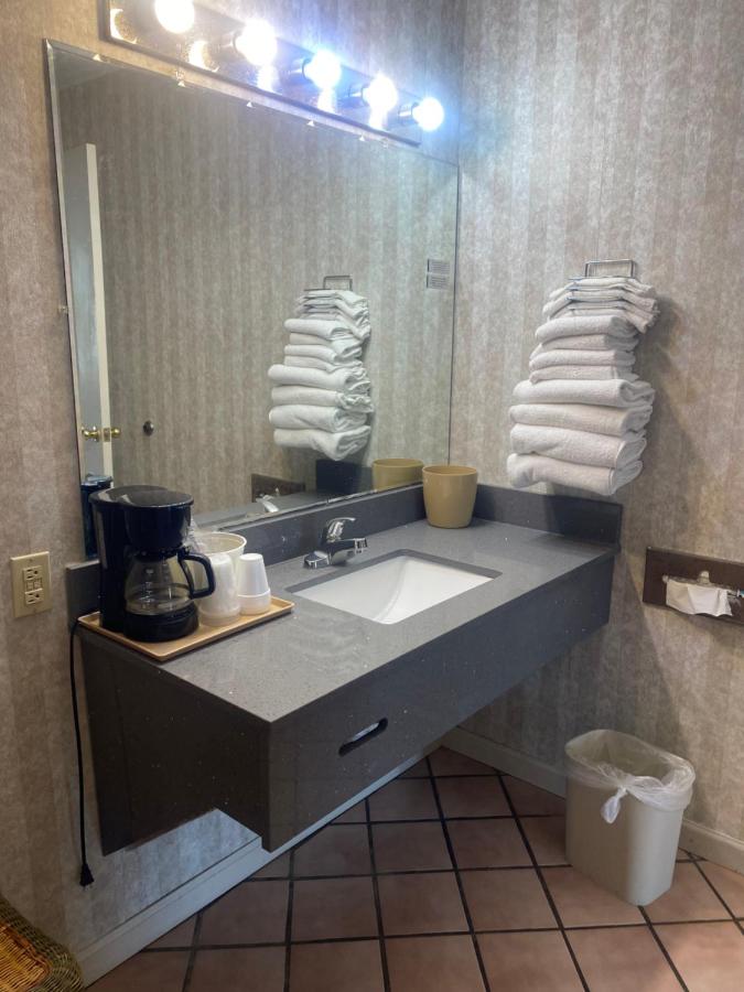 Riverfront Lodge Burkesville — photo 23