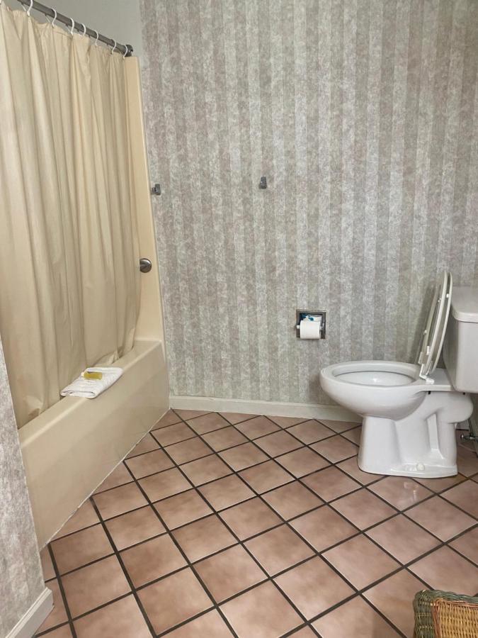 Riverfront Lodge Burkesville — photo 24