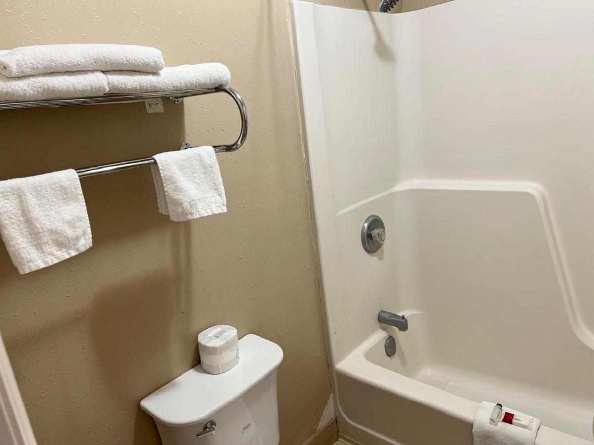 Economy Inn McCook — photo 3