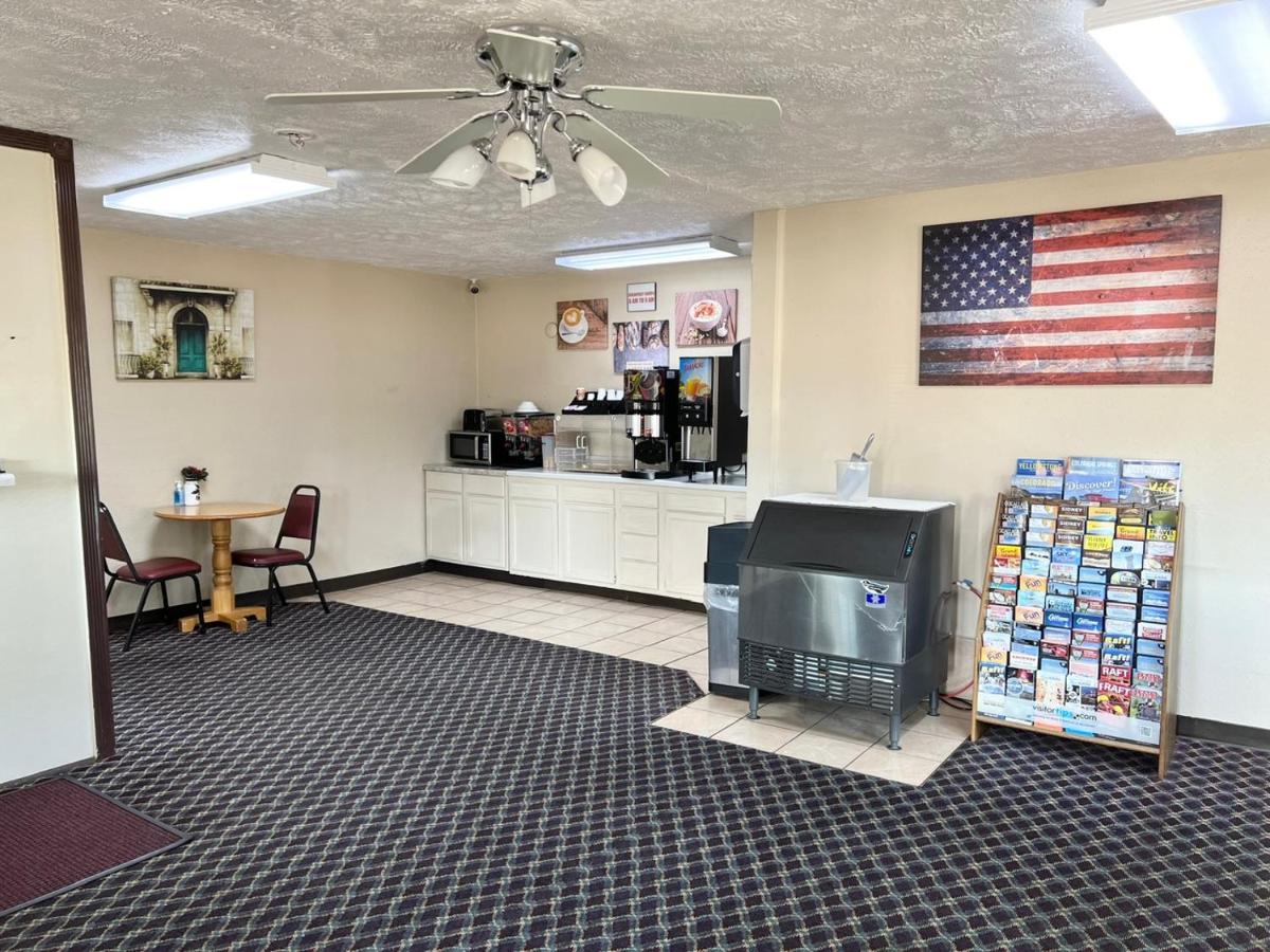 Economy Inn McCook — photo 14