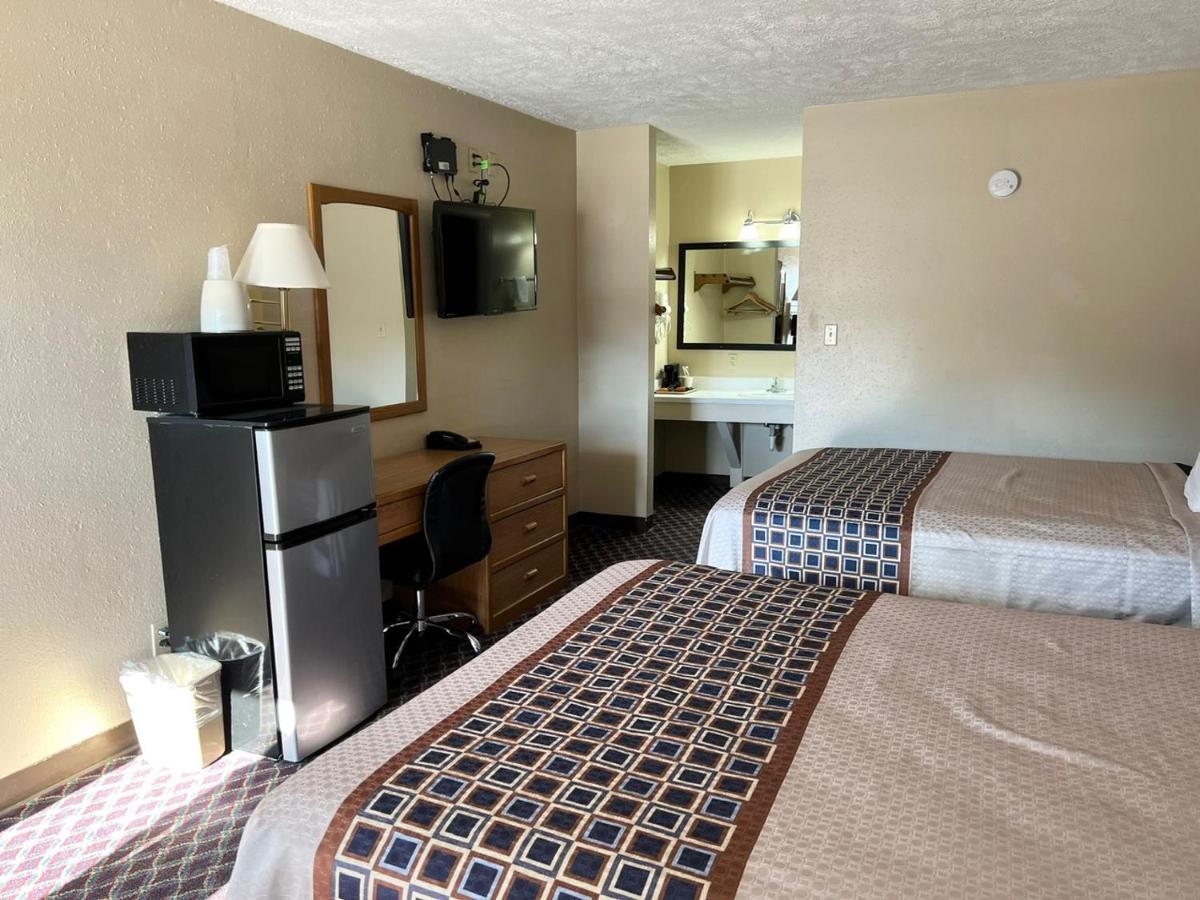 Economy Inn McCook — photo 16