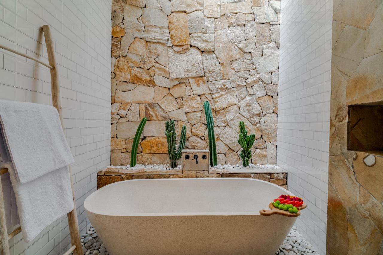 Amritaz Villa Bali - Ungasan Oceanside Brand New 2-Bedroom - 3