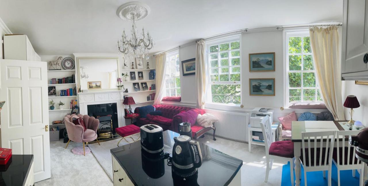 Flat in the heart of Bath with stunning views - 4