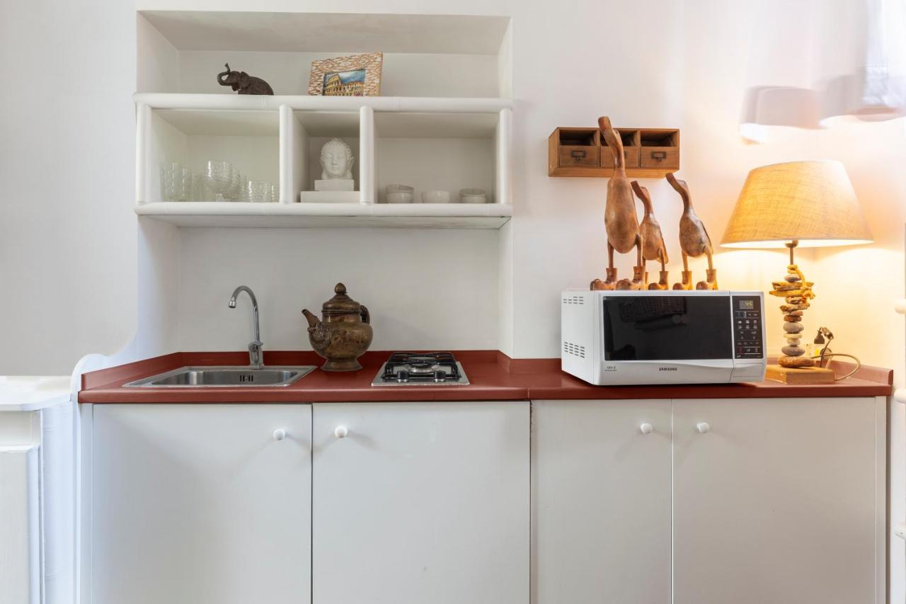 Colosseo Historic Apartment - 4