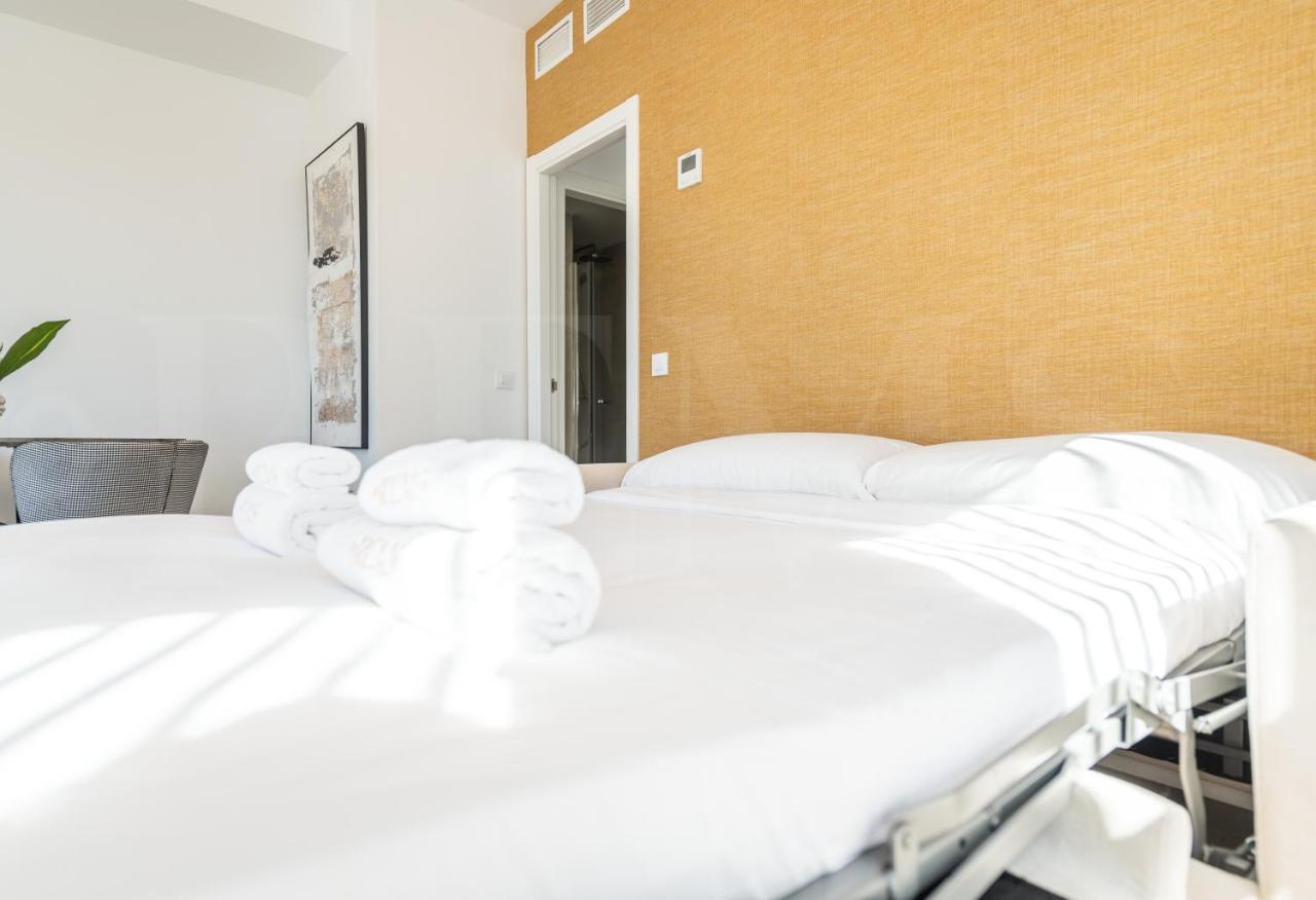 Vibrant apartment with terrace by REMS - 3