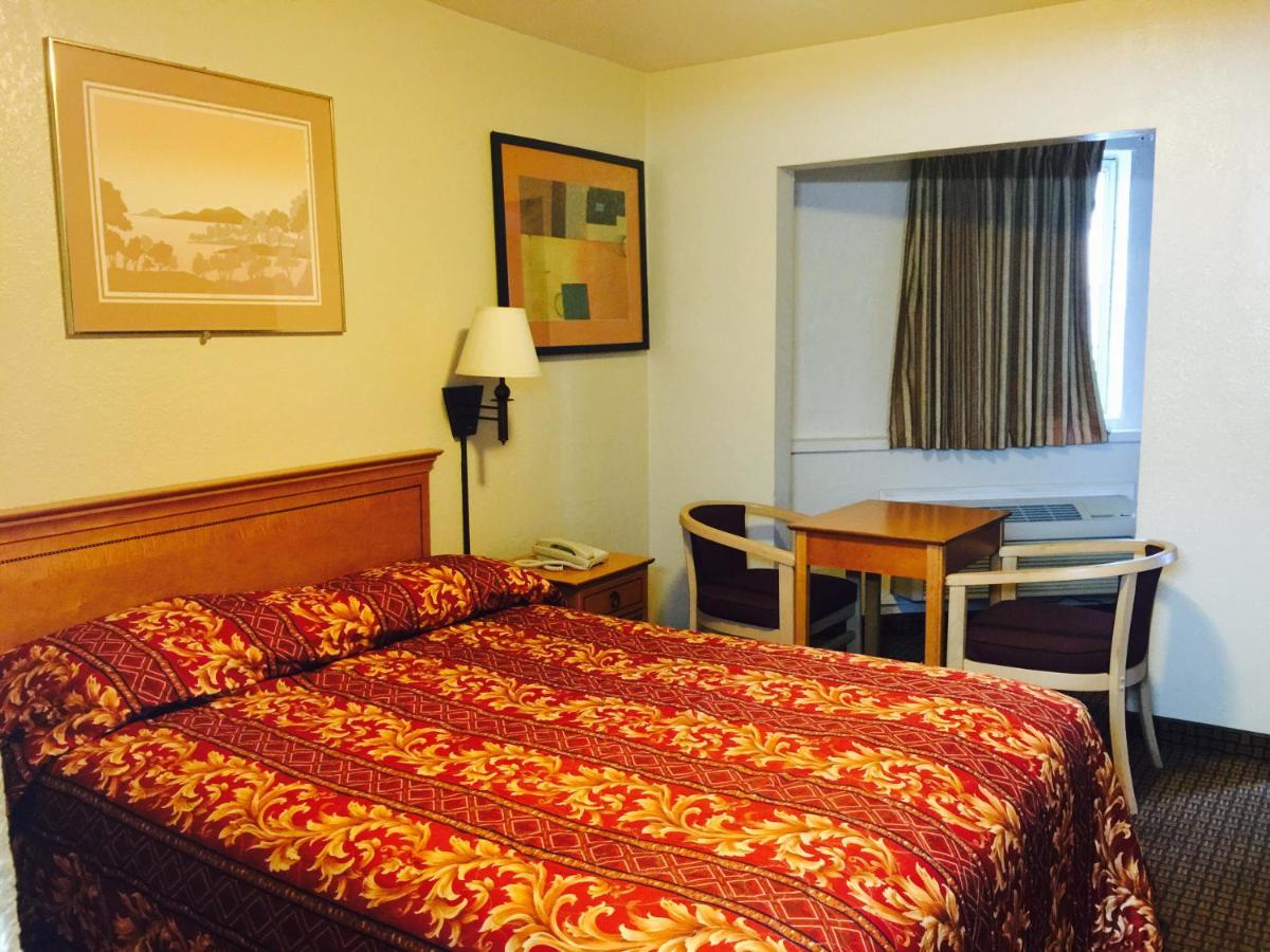 Economy Inn — photo 23