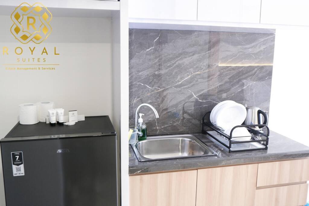 Royal Suites Studio 35ZX - Citra Plaza Nagoya Apartment - 5