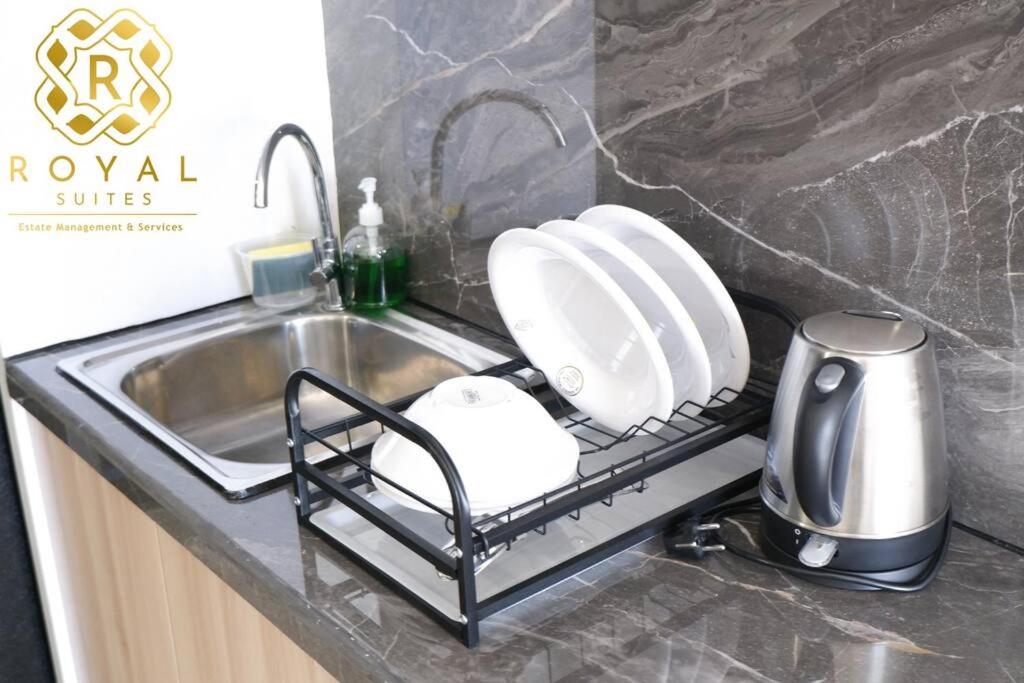 Royal Suites Studio 35ZX - Citra Plaza Nagoya Apartment - 3