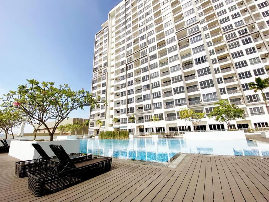 COZY 02 Bedroom Condo Near Ferry Terminal Batam - 4
