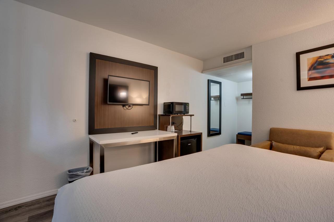 Hotel Fair — photo 7