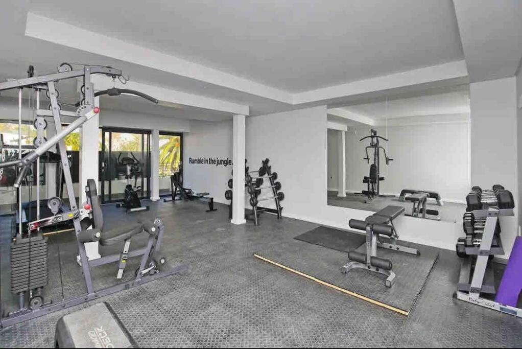 Beautiful Space with views of Lions Head - 3