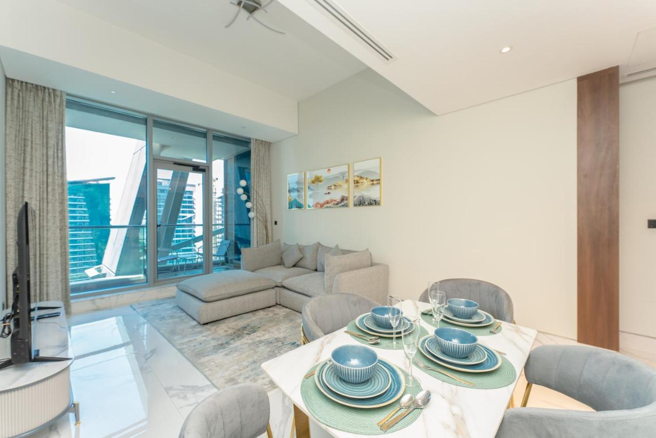 Simply Comfort Vacation Homes Rental in J One Tower - 5