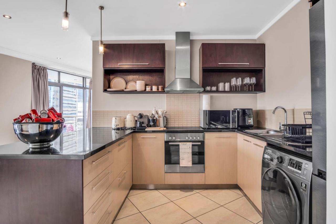 Modern City Oasis with Stunning Ocean View - 2