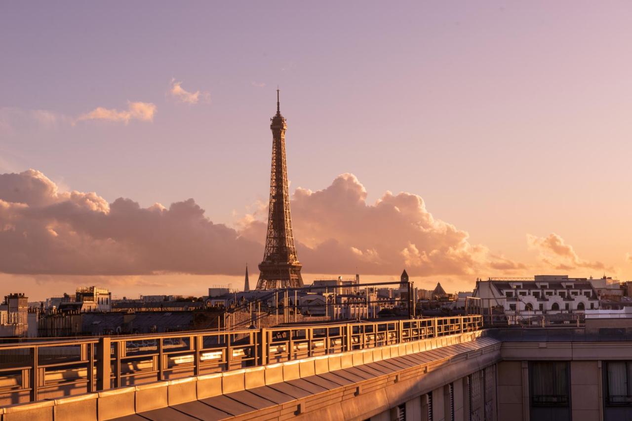 Prestige Room with Eiffel View