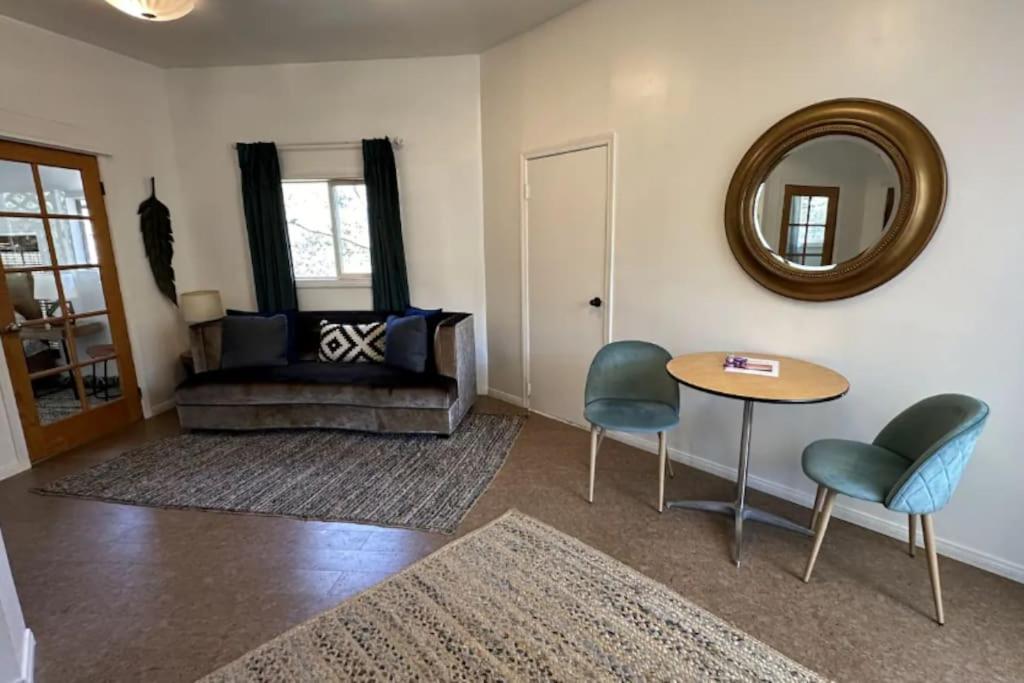 Topanga Panoramic View Loft with Trails & Creeks - 5