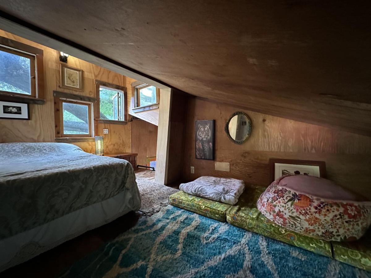 Topanga Wonderland Cottage - 2