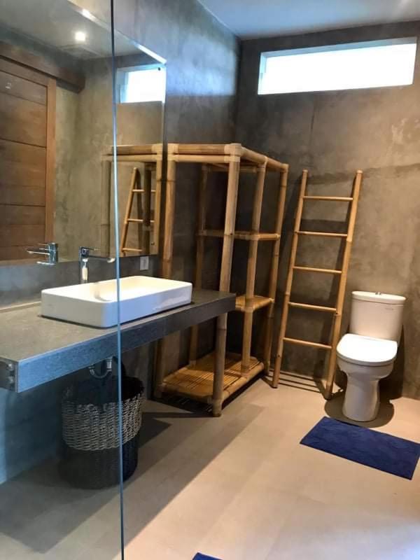 The balangan studio room 3mins to balangan beach - 4