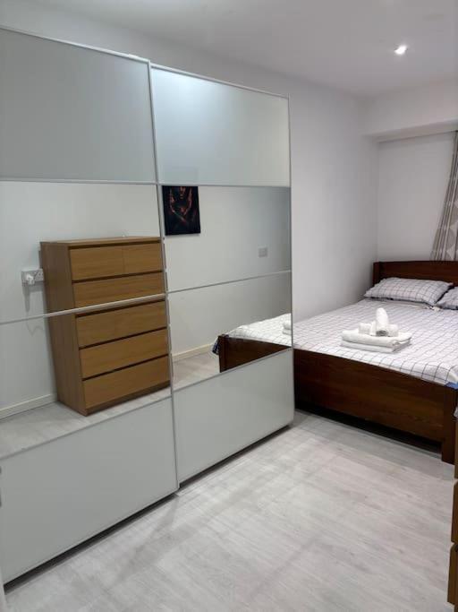 Central Cosy Apartment in Quiet Location - 2