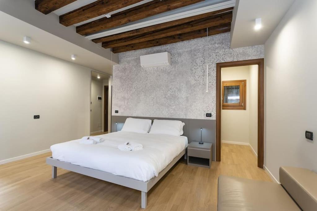 Rialto Prestige Apartment - 2