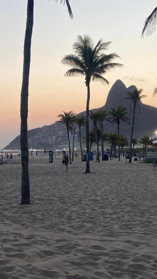 Kit kika em Copacabana beach - 3