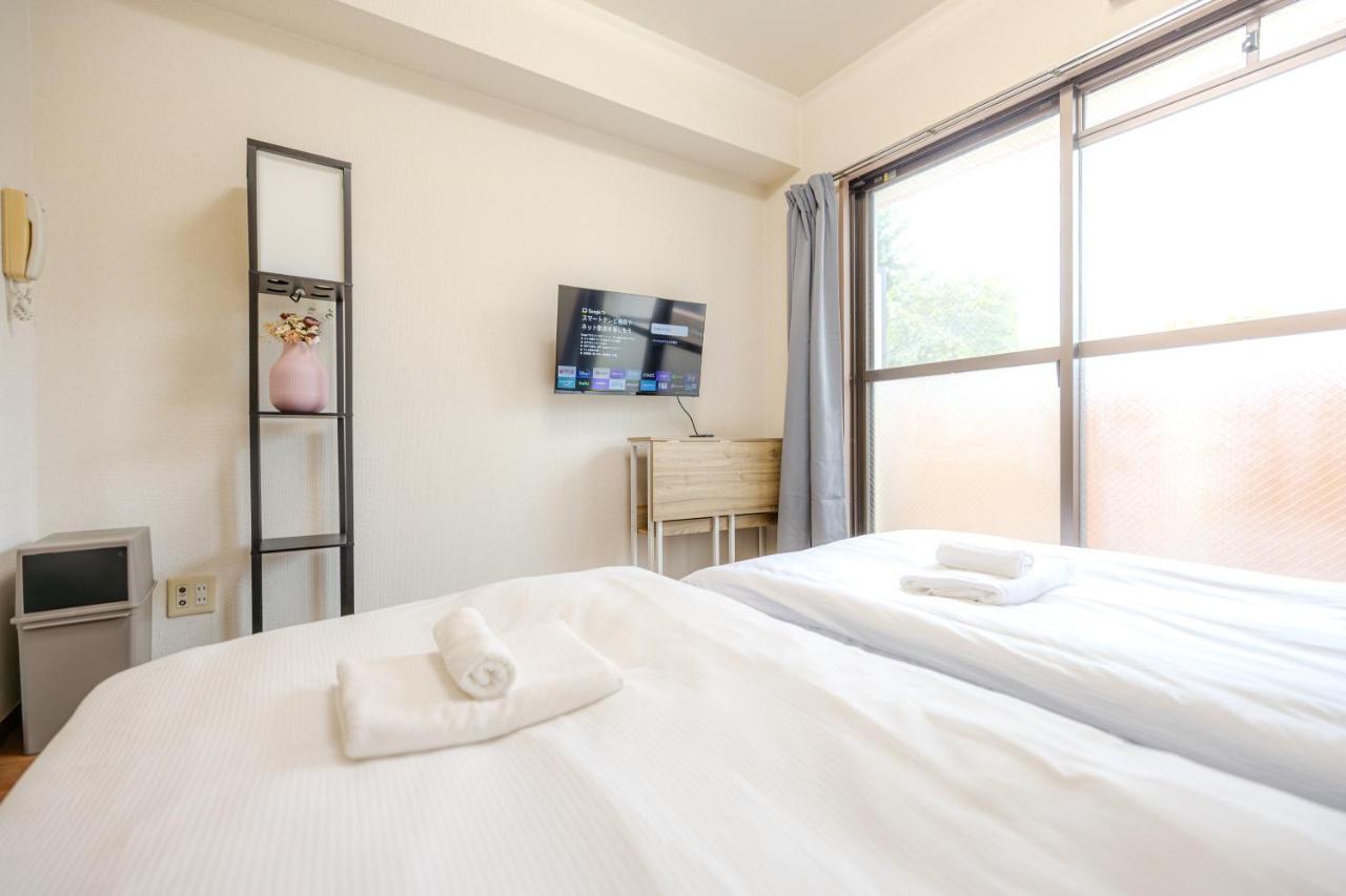 Shinjuku Waseda Earthtone Apartment